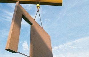 Das schnelle und genaue Ausführen aller Aufträge in Sachen Fertigrohbau und Fertighausbau ist ein Leitmotiv der estecasa Elementbau GmbH